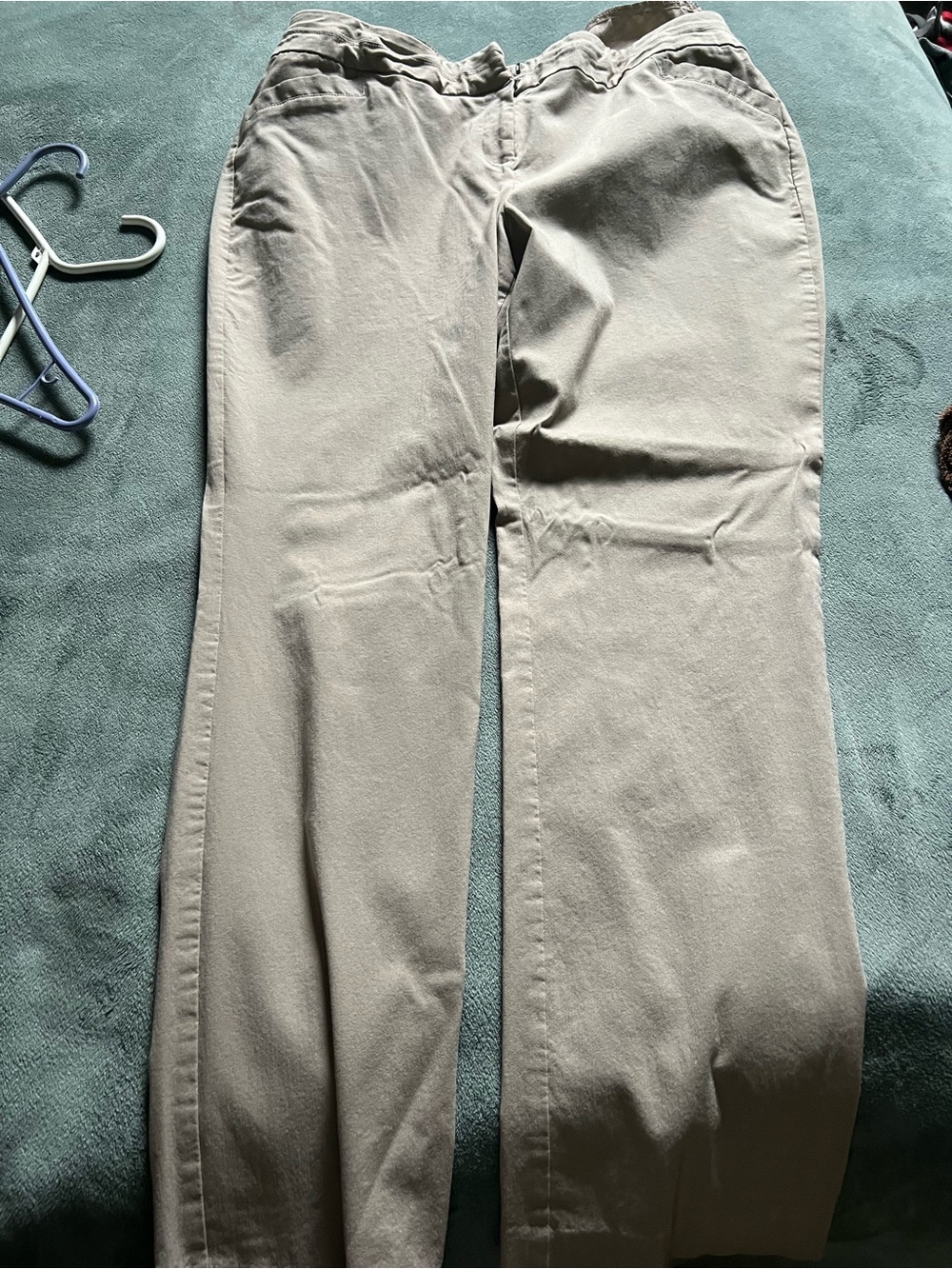 Briggs New York Wonens Pants in Light Khaki
